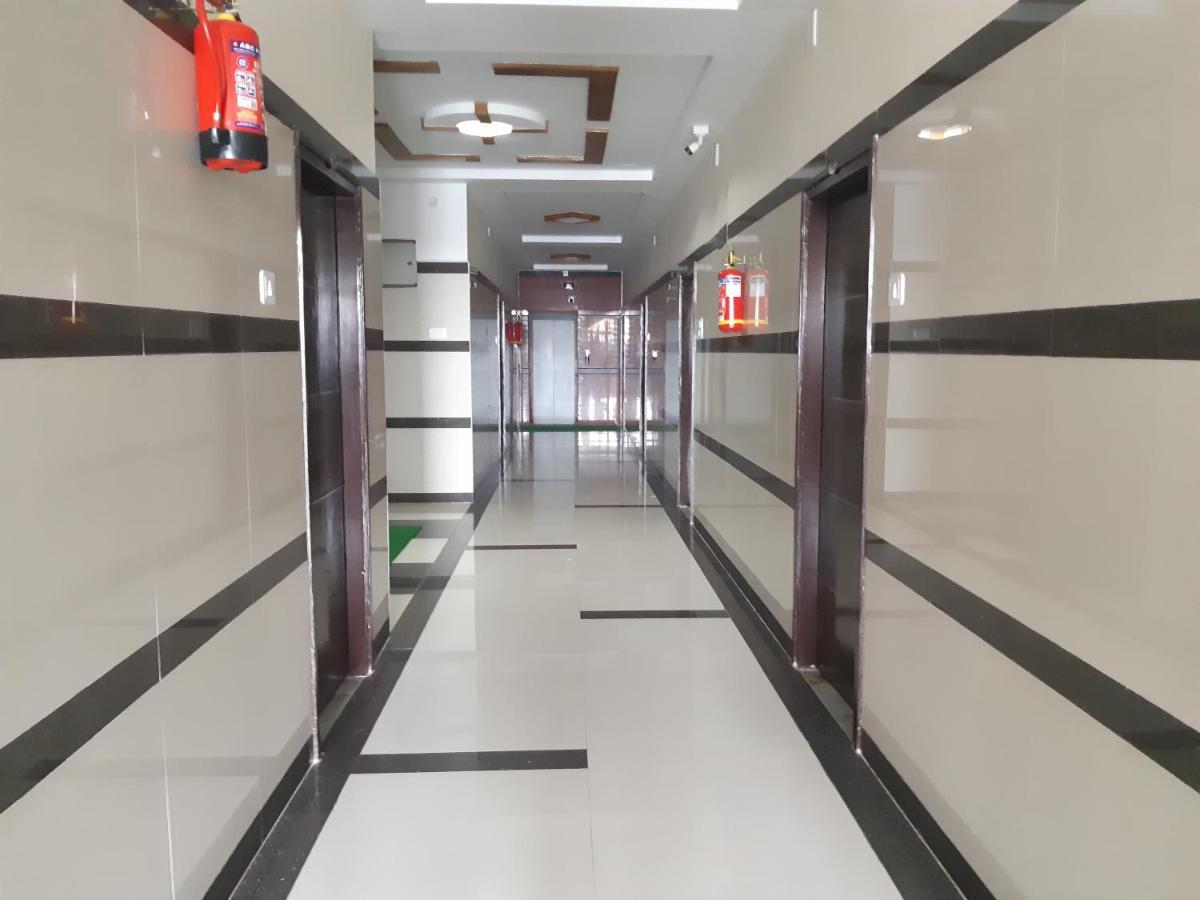 德万什巴努dbr酒店 斯里卡拉哈斯蒂 外观 照片